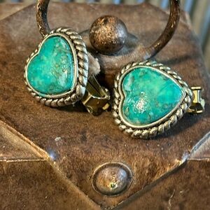 Vintage Heart-Shaped Clip-on Turquoise Earrings with Silver Detailing